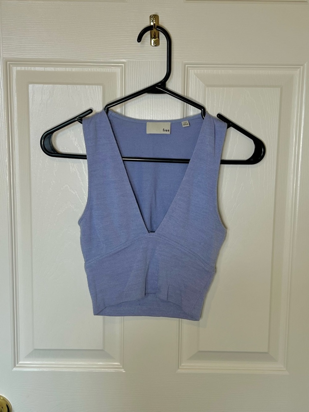 Wilfred Lavender Ribbed V-Neck Crop Top